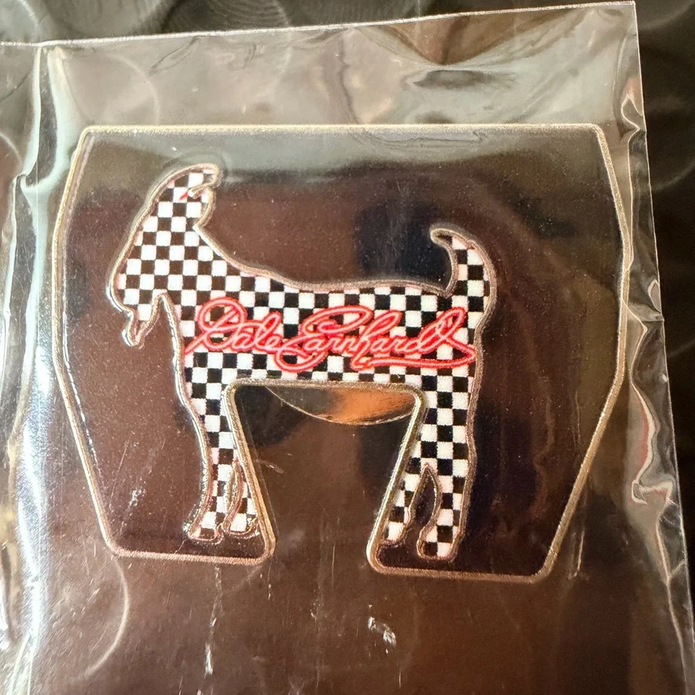 Checkered Goat Pin - Picture 2 of 3